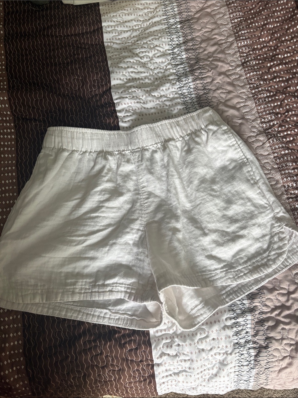 Old Navy White Women's Casual Linen-Blend Shorts